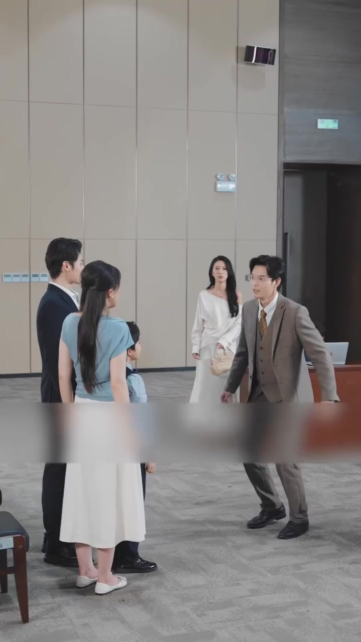 [FULL] 251E0828 Brilliant Kid Backs Up Mommy 05 The Deadbeat Realizes His Son Is a Genius and Immediately