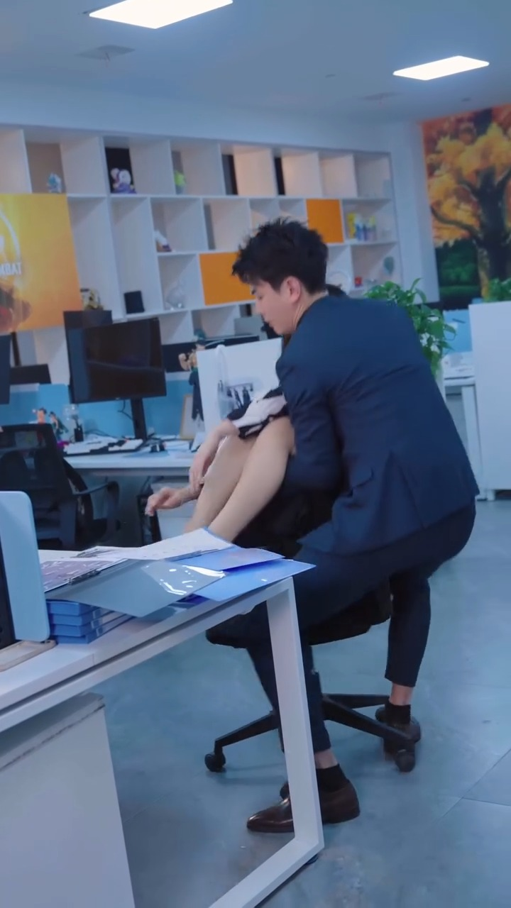 [FULL] 016E0828 The Scheming Woman Bullies the New Female Employee, but the Newcomer Slaps Her and Puts an End to