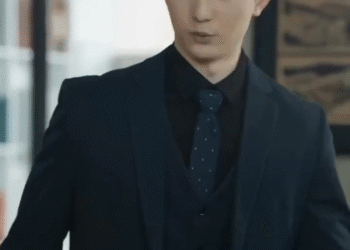 [FULL] 195E0828 The Auntie Looks Just Like My Ex wife 02 The Aunt Returning from Abroad Looks Exactly Lik