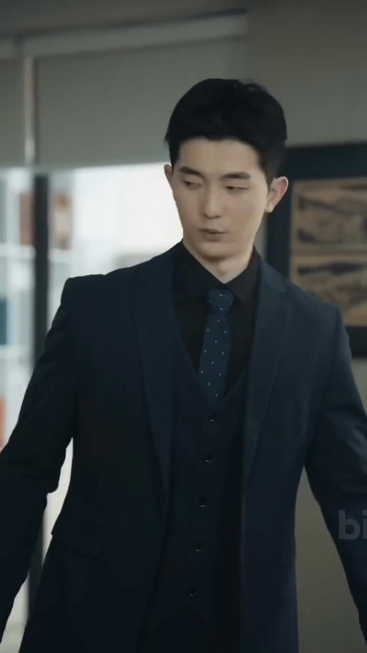 [FULL] 195E0828 The Auntie Looks Just Like My Ex wife 02 The Aunt Returning from Abroad Looks Exactly Lik
