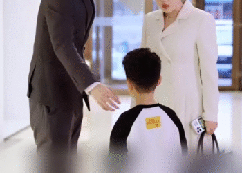 [FULL] 143E0828 My Mommy Is a Billionaire 02 The CEO Gets Hurt Protecting the Child, and the Little One C