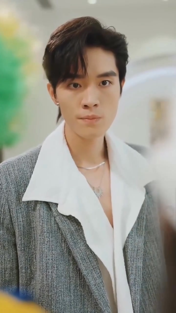 [FULL] 095E0828 Meet Again 02 The CEO Deliberately Has an Old Man Pretend to Be a Clown, Making the Bli