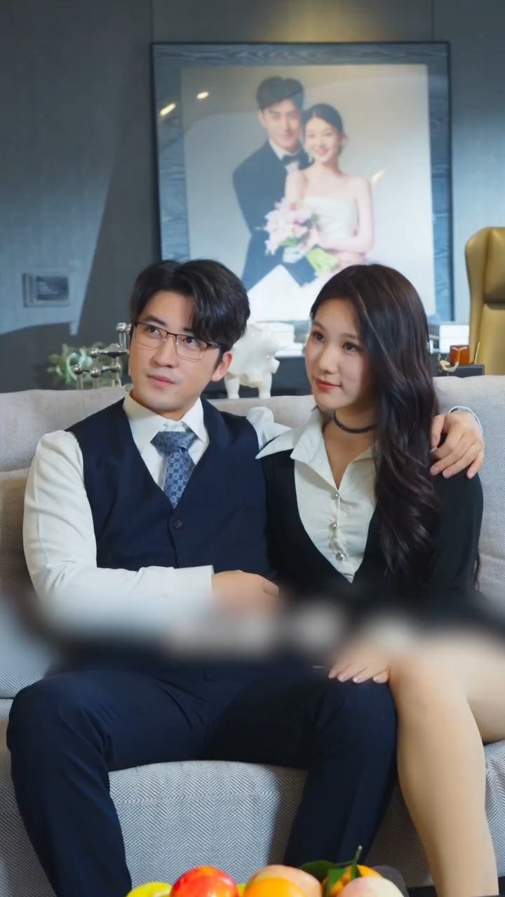 [FULL] 118E0828 The Cheating Husband Brings His Lover Home, So the Wife Divorces Him and Moves Back to Her Mansi